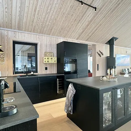Exclusive With Stunning Views In